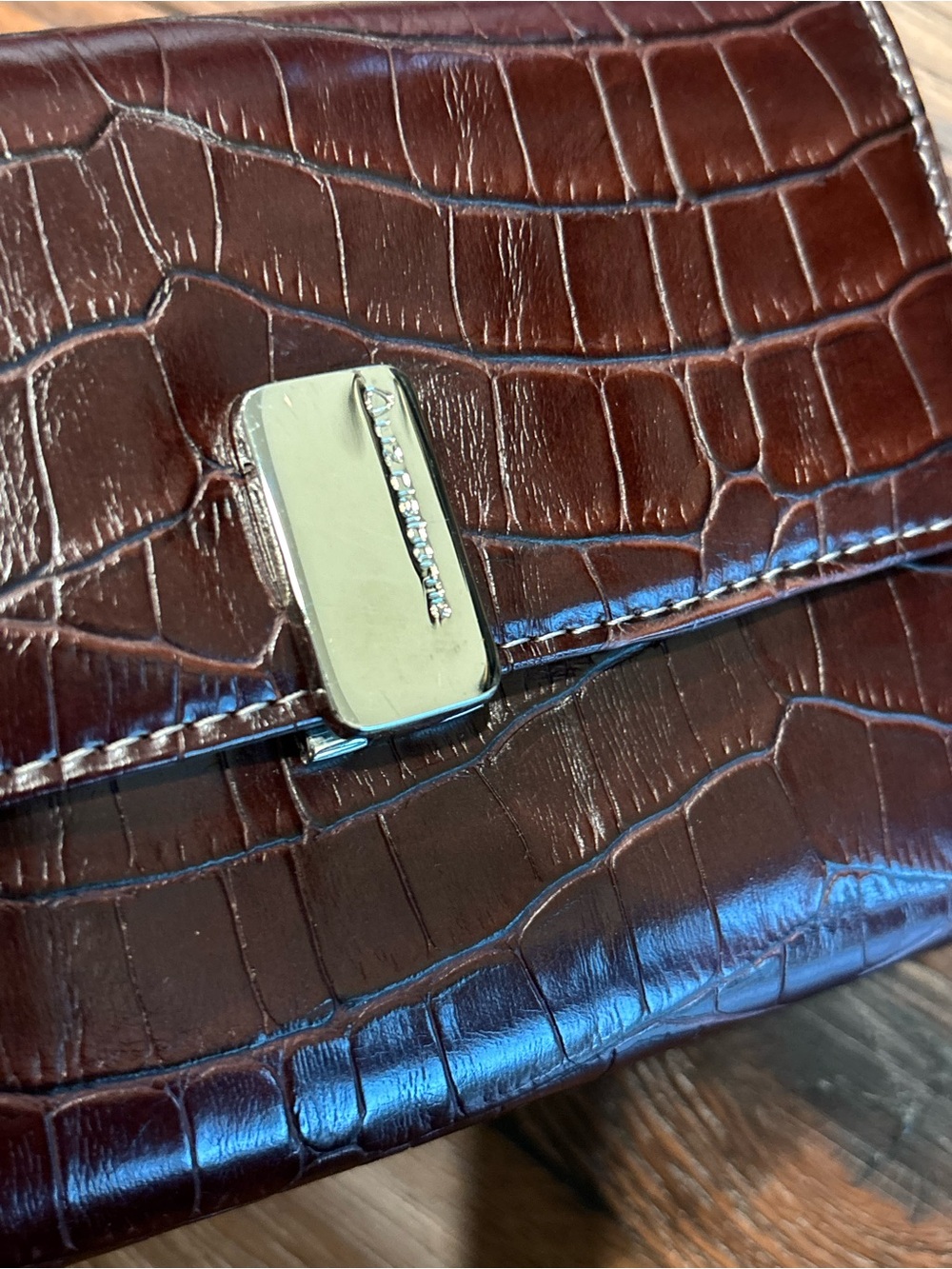 Crocodile Embossed Rich Chocolate Brown Liz Claiborne Trifold Wallet, Organizer
